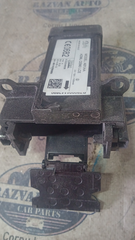 Modul cititor cheie Citroen Picasso 2015, 98006300802
