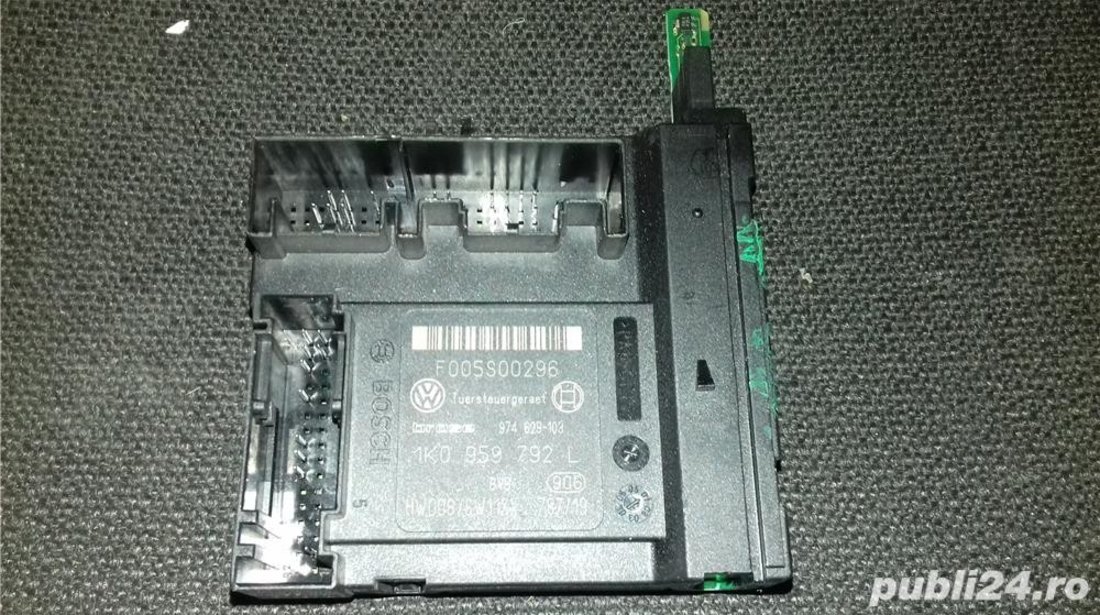 Modul comanda usa pasager VAG 1K0 959 792L Bosch