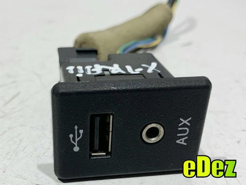 Modul / conector auxiliar usb Nissan X-Trail 3 (2014-2017) [T32] 1.6 dci R9M 795405004