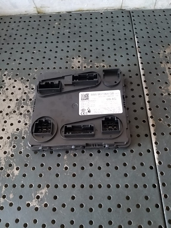 Modul confort 2.0 tdi audi a4 b9 8w 8w0907064gb 8w0907064db aa025424 5dk01107917