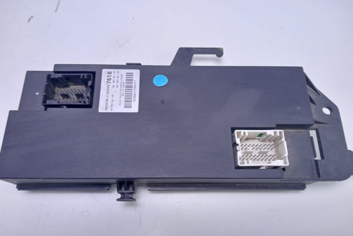 Modul confort 8200427761B Renault Espace 4 [2002 - 2006]