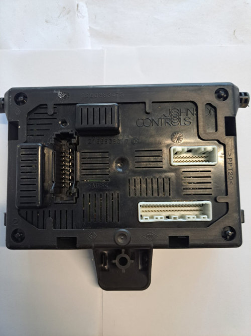 Modul confort Renault Clio 3 - COD 8200383473