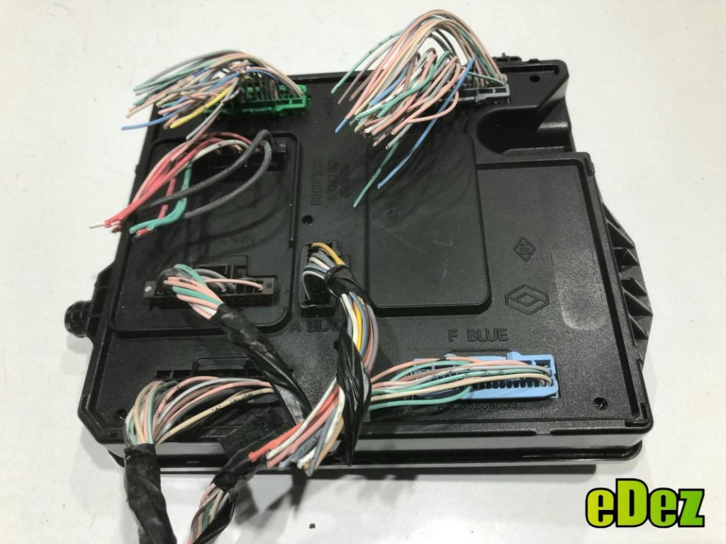 Modul confort Renault Megane 3 facelift (2012-2016) 1.5 dci K9K (636) 110 cp 284b17715r