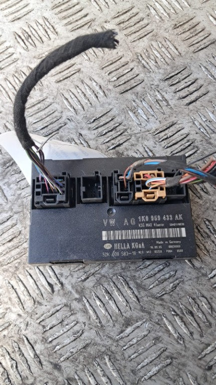 Modul confort Skoda Octavia 2 1.9 TDI BXE an 2006 cod 1K0959433AK