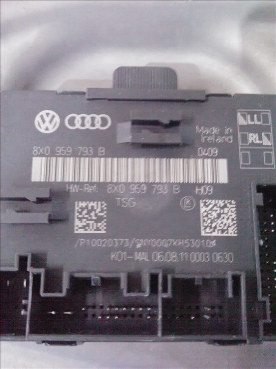 Modul confort usa dreapta fata SKODA SUPERB 2011