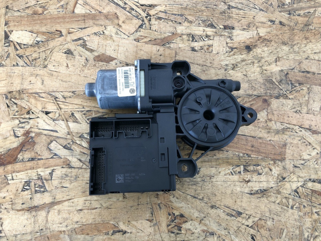 Modul confort usa dreapta fata VW PASSAT B7 sedan 2012 (3C0959792C)