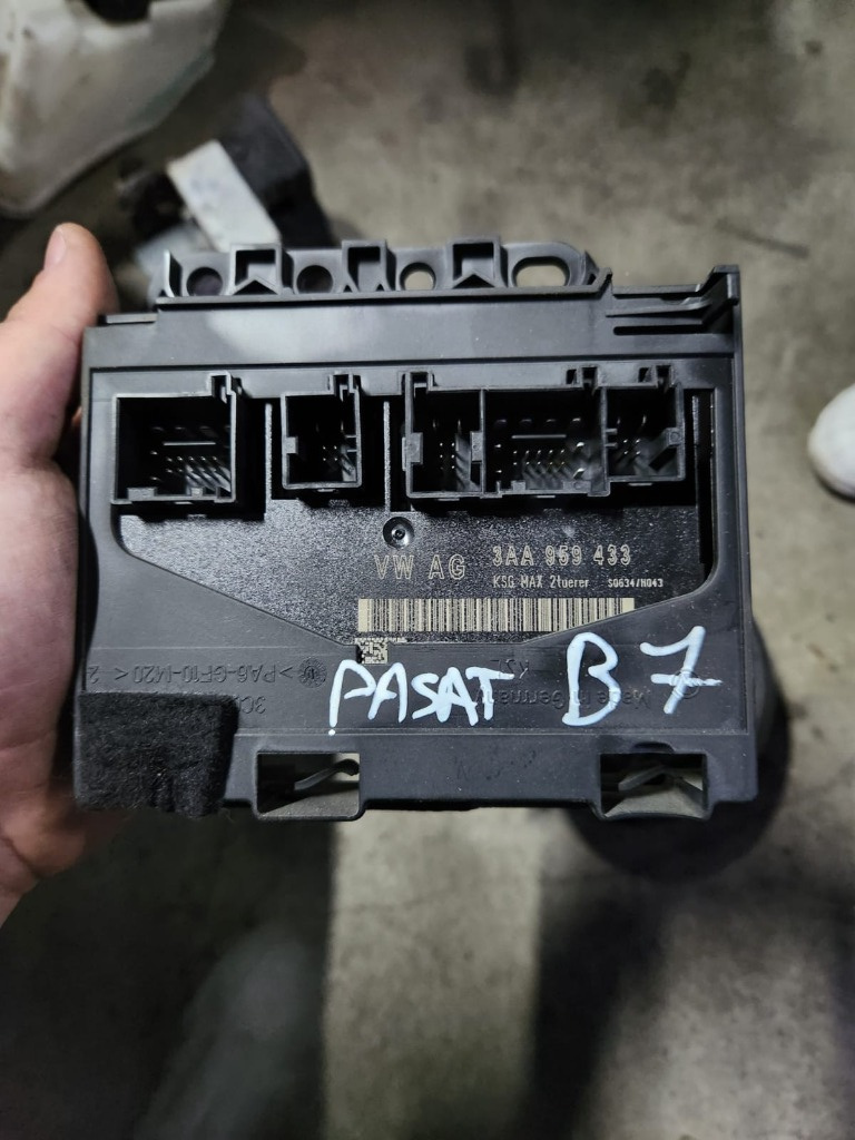 Modul Confort Volkswagen Passat B7 Cod Piesa : 3AA959433
