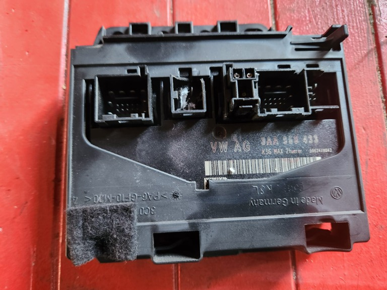 Modul confort Vw Passat B7 2.0 TDI an de fabricatie 2013 cod 3AA959433