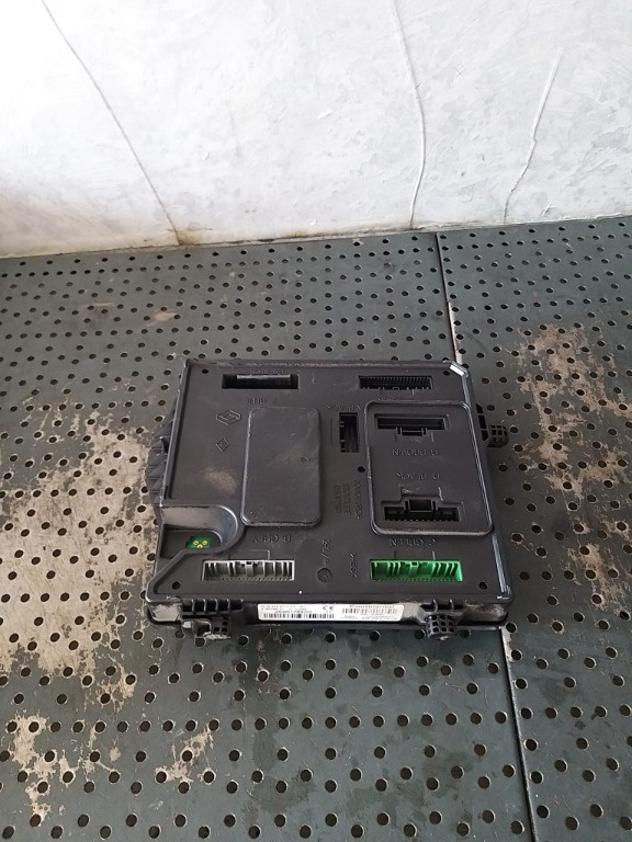 Modul control bcm 1.5 dci renault scenic 3 284b17882r s180098101 a2c53284891