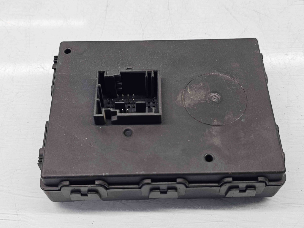 Modul control Keyless Entry Volkswagen Passat B8 (3G2) [Fabr 2015-prezent] 3Q0959435F
