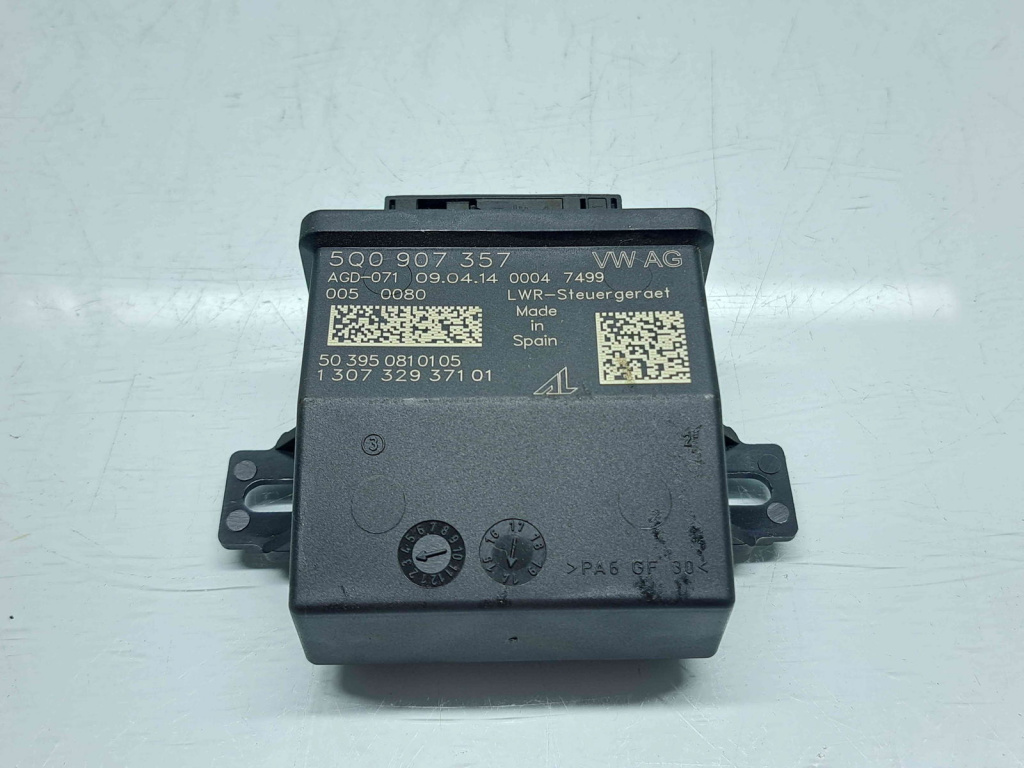 Modul control lumini Audi A3 Sportback (8VA) Hatchback [Fabr 2012-2020] 5Q0907357