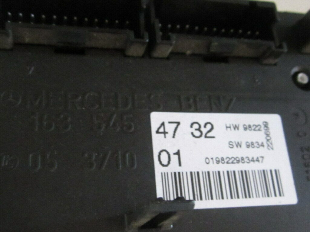 Modul CONTROL MERCEDES-BENZ Class M 163 545 47 32 / 1635454732 / 05 3710 01 / 05371001 / HW 9822 / HW9822 / SW 9834 / SW9834163 545 47 32 / 1635454732 / 05 3710 01 / 05371001 / HW 9822 / HW9822 / SW 9834 / SW9834