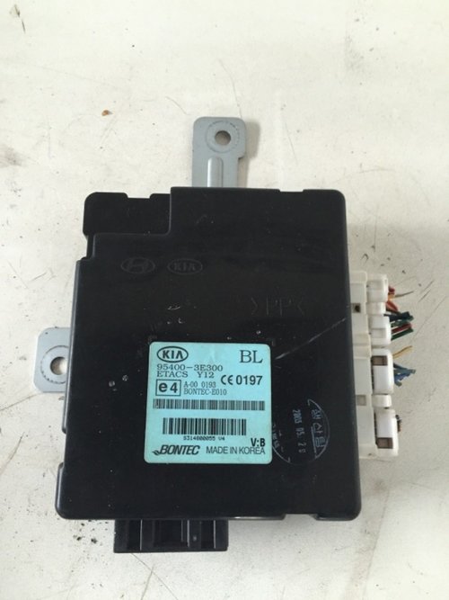 Modul ecu kia sorento 2.5 crdi cod 95400-3e300