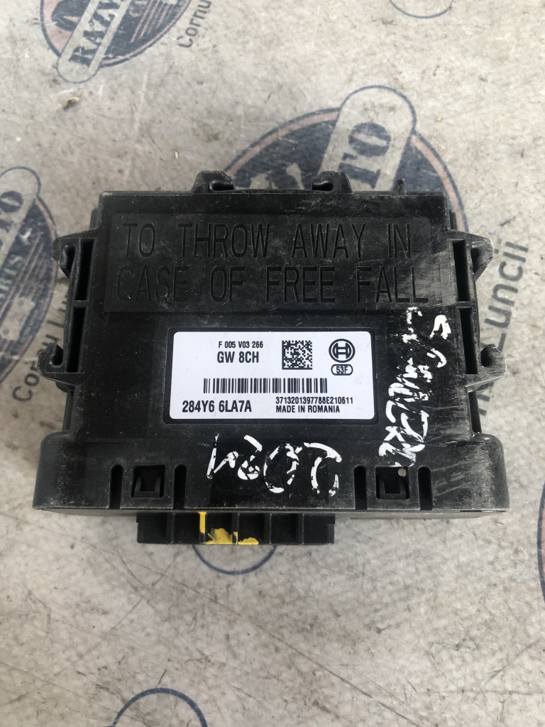 Modul electronic Dacia Sandero 2021, 284Y66LA7A