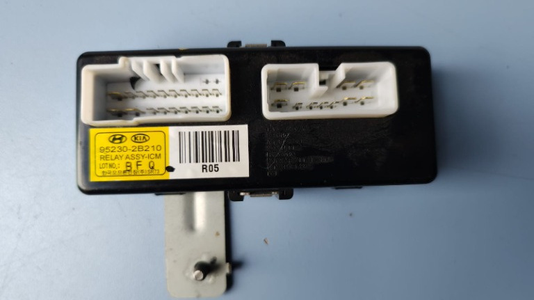 Modul ICM Hyundai Santa Fe 2.7 G6EA 2007 Cod : 95230-2B210