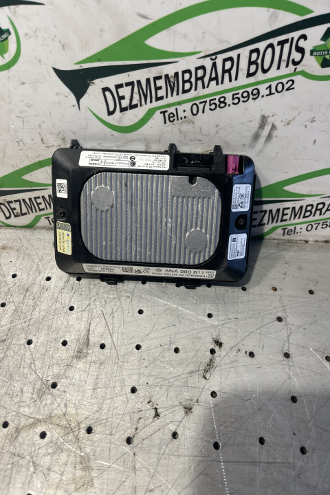 Modul incarcare telefon wi-fi 5NA 980 611 Volkswagen VW Golf 8 [2020 - 2024]
