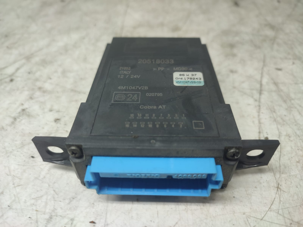 Modul inchidere centralizata 20518033 Volvo FM generatia [2005 - 2010] FMFH FH440 D9B300 EC06