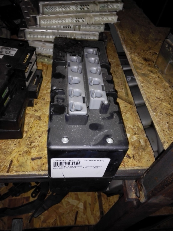 Modul inchidere centralizata Mercedes W220 A2208000248