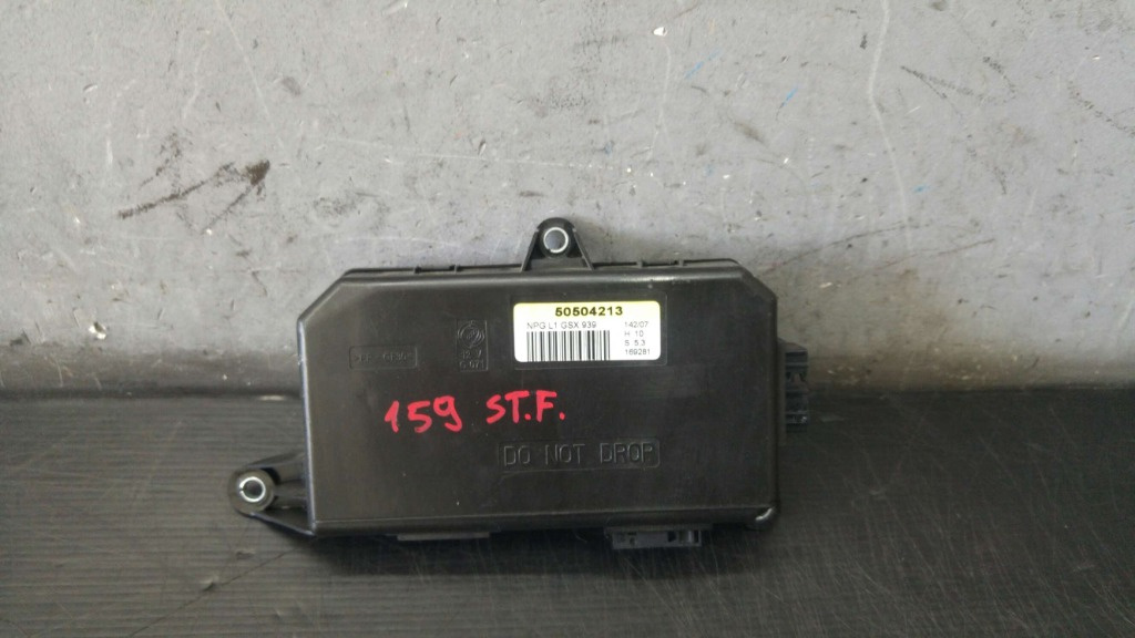 Modul inchidere centralizata stanga fata alfa romeo 159 939 50504213