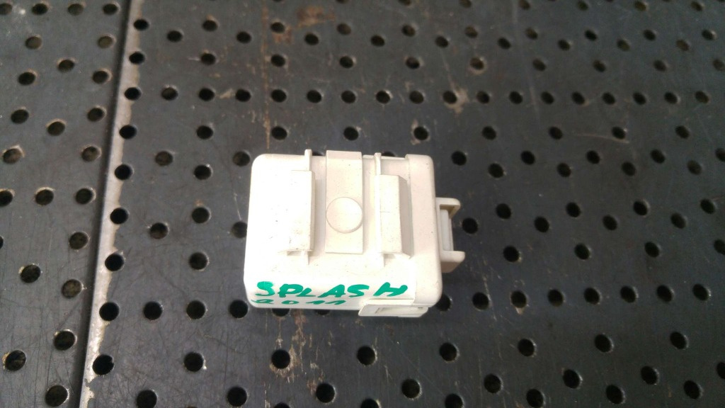 Modul inchidere centralizata suzuki splash ex 3719051k00
