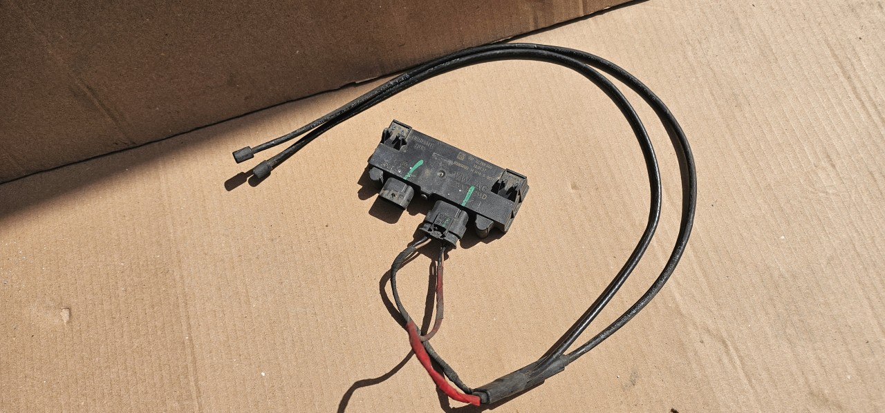 Modul Keyless Entry Audi A6 C7 4G / A7 4G / A8 4H / VW Touareg / VW Passet B7 - Cod: 3AA962243