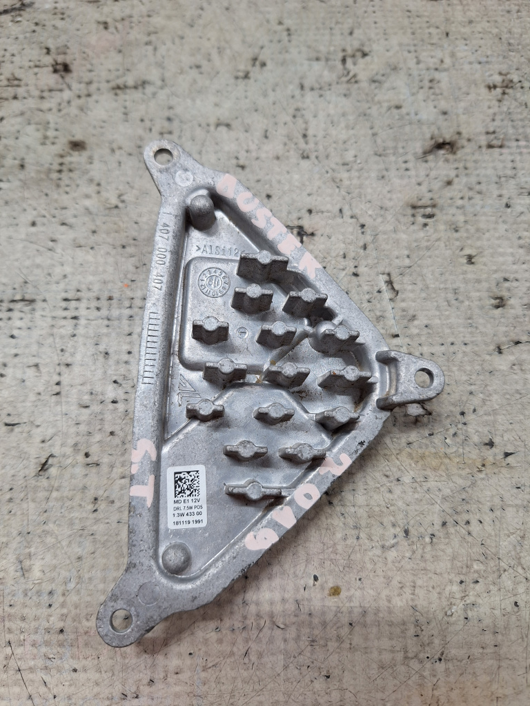 Modul led stanga Dacia Duster - Benzina 2019, 1407000407 / 1811191991
