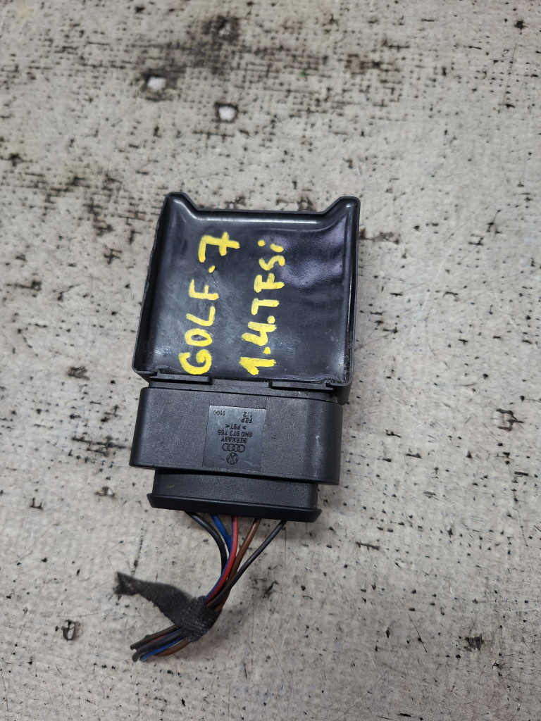 Modul pompa combustibil Volkswagen Golf 7 1.4 Benzina 2014, 5Q0906093A