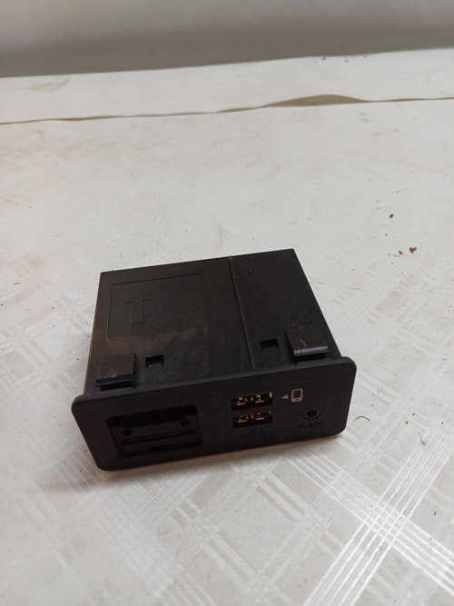 Modul Port Usb Mazda CX-5 2.2 Motorina 2018, TK78669U0C