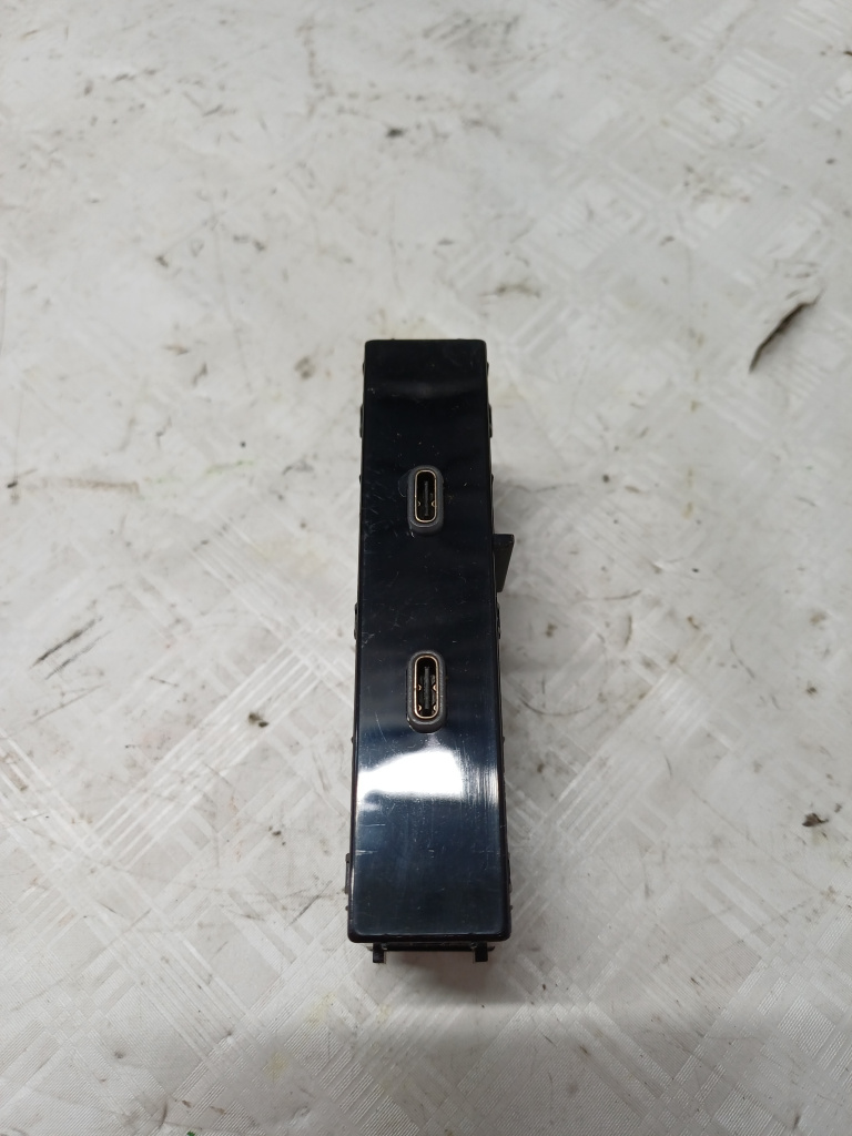 Modul Port Usb Skoda Octavia 4 Break 2.0 Motorina 2020, 657035736
