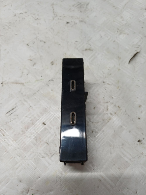Modul Port Usb Skoda Octavia 4 Break 2.0 Motorina 2020, 657035736