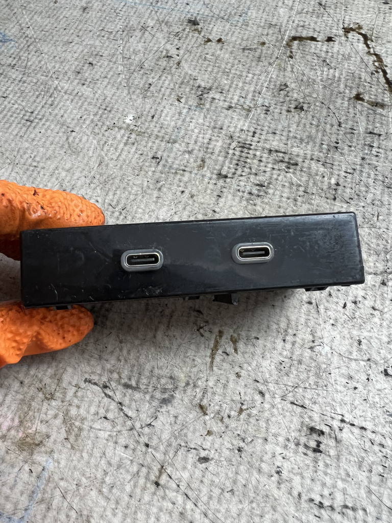 Modul Port Usb Skoda Scala 2020, 657035736