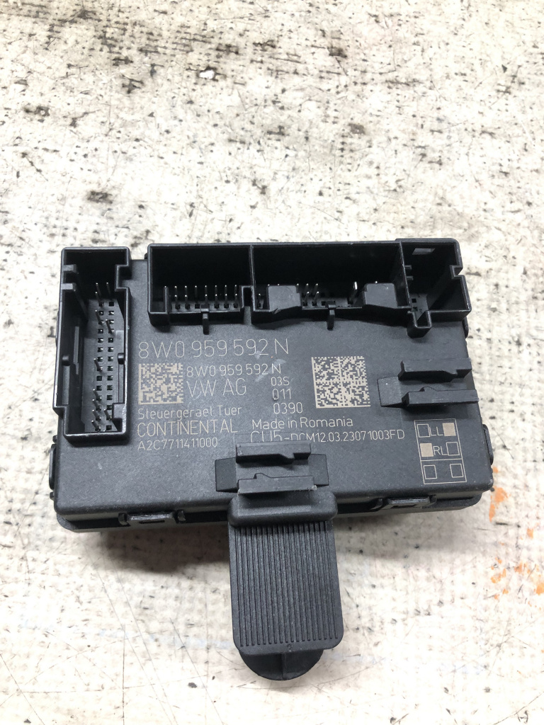 Modul Portiera Dreapta Fata Audi A4 B9 Break - Motorina 2023, 8W0959592N