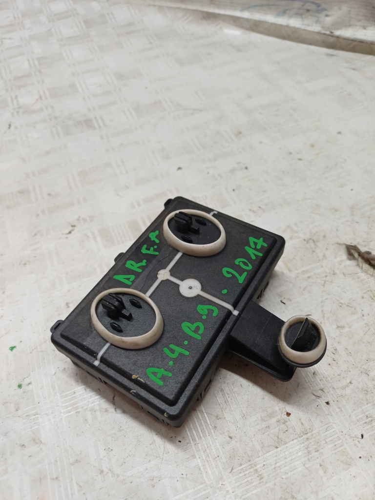 Modul Portiera Dreapta Fata Audi A4 B9 - Motorina 2017, 8W0959593H