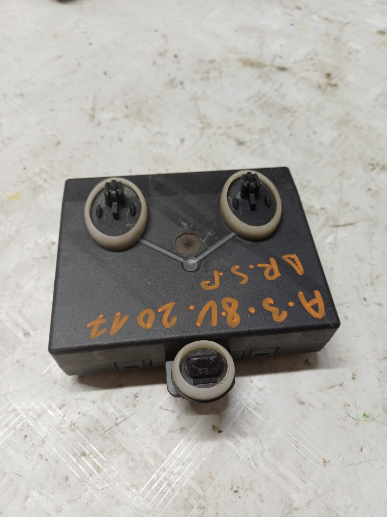 Modul Portiera Dreapta Spate Audi A3 8V - Motorina 2017, 5Q0959595A