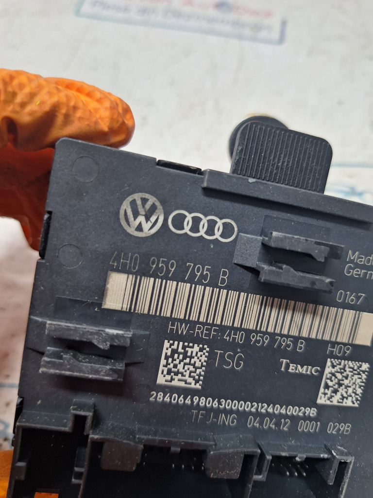 Modul Portiera Dreapta Spate Volkswagen Touareg 2.0 Motorina 2012, 4H0959795B