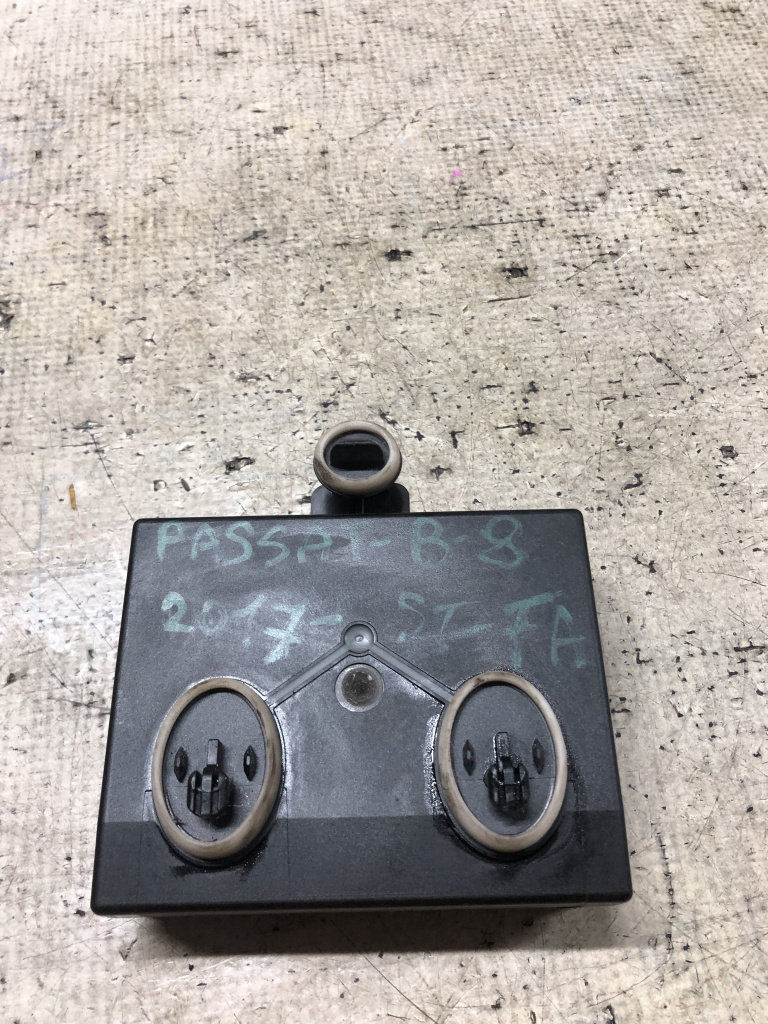 Modul Portiera Stanga Fata Volkswagen Passat B8 2017, 5Q0959592E