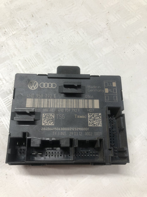 Modul Portiera Stanga Fata Volkswagen Touareg - Motorina 2012, 4H0959792F