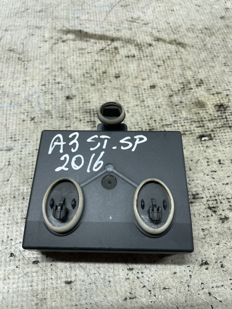 Modul Portiera Stanga Spate Audi A3 2016, 5Q0959595A