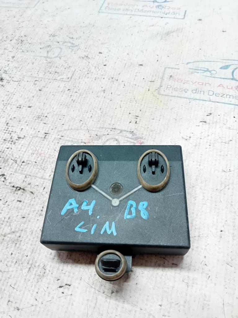 Modul Portiera Stanga Spate Audi A4 B8 2010, 8T0959795N