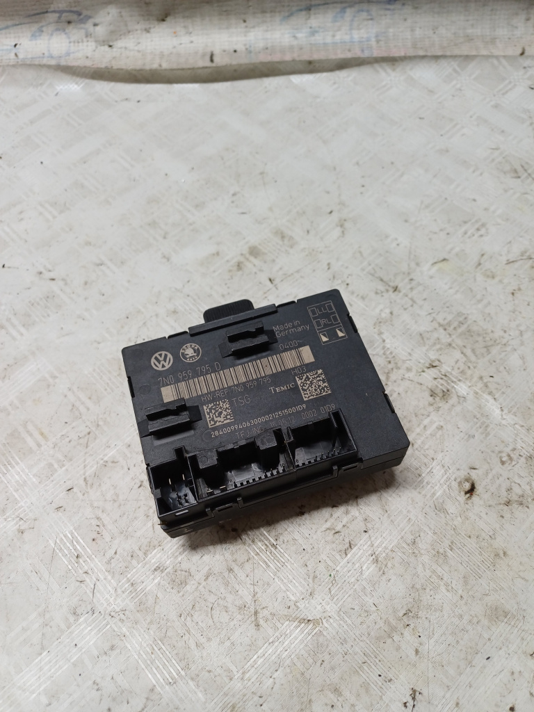 Modul Portiera Stanga Spate Skoda Yeti - Motorina 2012, 7N0959795D