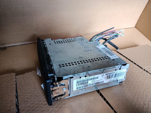 Modul Radio pentru Renault cod 8200205833