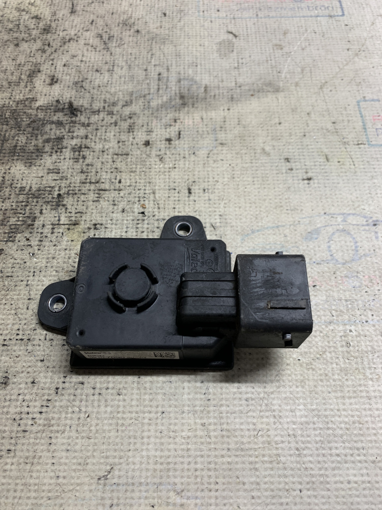 Modul releu start-stop Peugeot 3008 1.2 Benzina 2017, 9807709080
