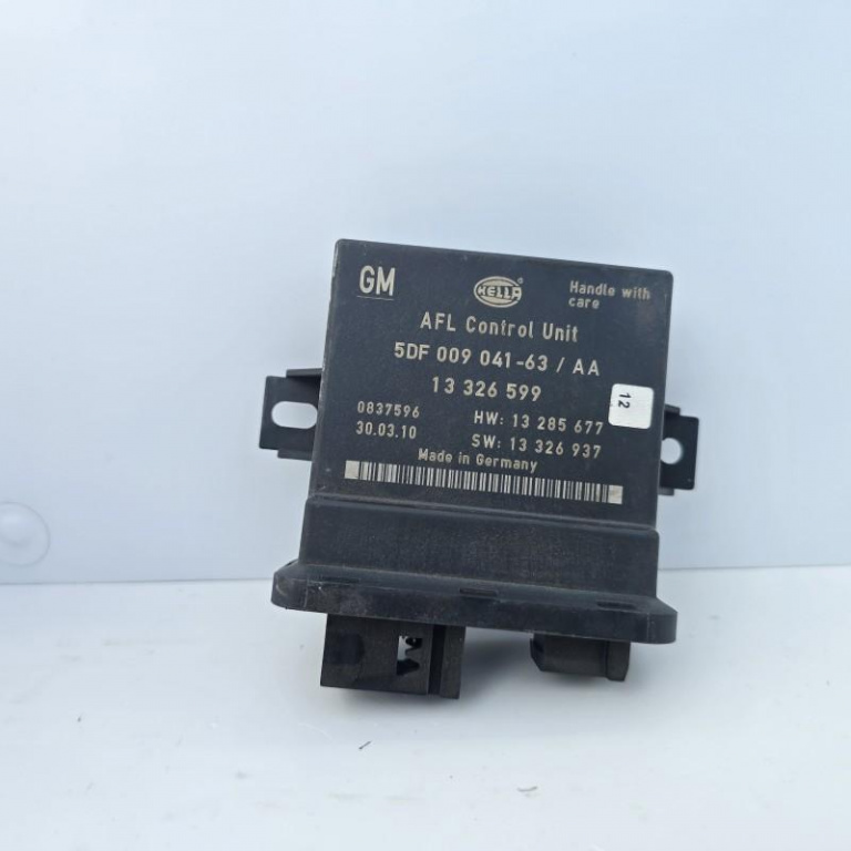 Modul senzor parcare Opel Astra J 2009-2012 13334227