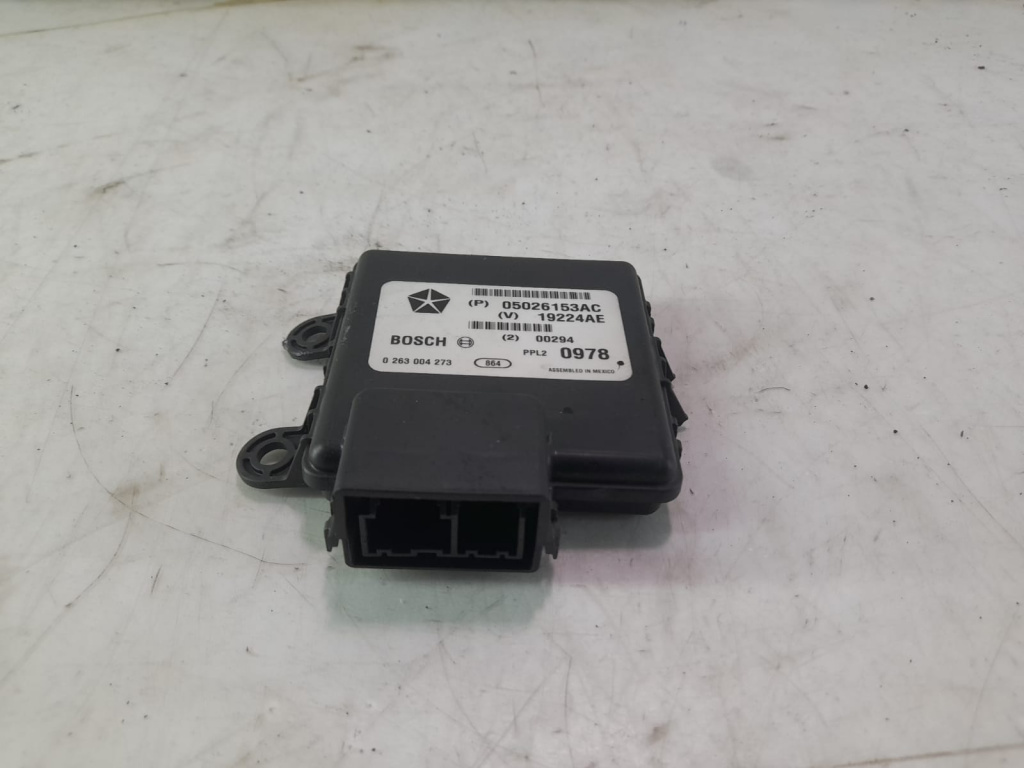 Modul senzori parcare 05026153AC Chrysler Voyager 5 [2007 - 2011] 2.8 crdi vm64c