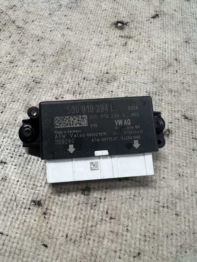Modul Senzori Parcare Volkswagen Passat B8 2015, 5Q0919294L