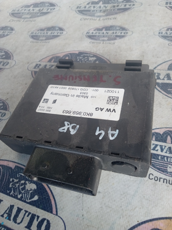 Modul stabilizator tensiune Audi A4 B8, 8K0959663