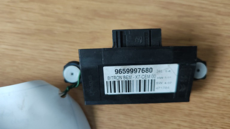Modul usa Citroen C4 Picasso 1.6 Hdi cod motor 3A9HC an 2014 cod 9659997680