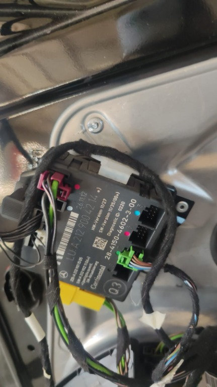 Modul usa dreapta fata Mercedes C-Klass W204 2.2 CDI 170Cp/125 kW,cod motor OM651911 ,an 2013 cod A2...