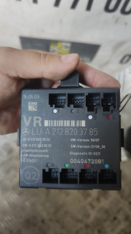 Modul usa dreapta fata Mercedes E-Class 63 AMG W212 S212 5.5 V8 cod motor M157981 an 2015 cod A21282...