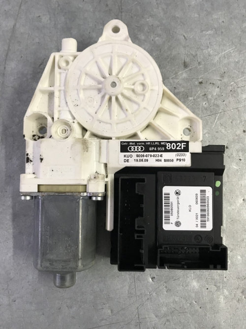Modul usa dreapta spate Audi A3 Sportback 8P Facelift 1.9 tdi BLS 4 usi sedan 2010 (8P4959802F)